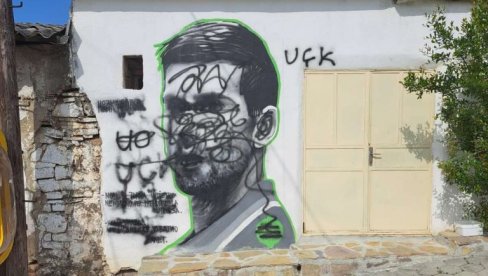 OČAJNIČKI POTEZ ALBANACA: U Orahovcu oskrnavili mural Novaku Đokoviću (FOTO)