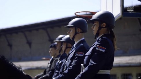 SNAŽNA PORUKA POLICIJSKE BRIGADE: Plenimo lepotom, ali smo sigurni čuvari reda i mira (VIDEO)