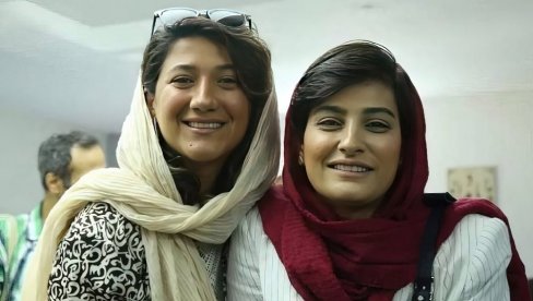 ЗБОГ ИЗВЕШТАВАЊА СМЕШИ ИМ СЕ ЗАТВОР: Новинарке које су писале о смрти Махсе Амини завршиле на суду у Ирану