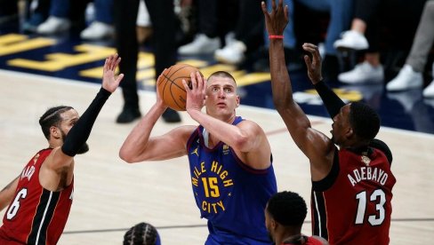 NBA OVO NIJE VIDELA 25 GODINA: Nikola Jokić zgromio Majami i nakrivio prsten