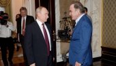 ПУТИН СЕ САСТАО СА ОЛИВЕРОМ СТОУНОМ:  Срдачан сусрет у Москви (ВИДЕО)