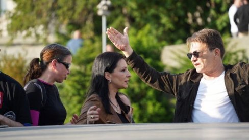 MARINIKA DRŽI SLOVO: Zašto su apolitični glumci okupljeni oko organizatorke protesta iz opozicije? (FOTO)