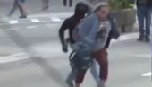 UDARALI ČOVEKA KAIŠEM: Desničari napravili incident na protestu (VIDEO)