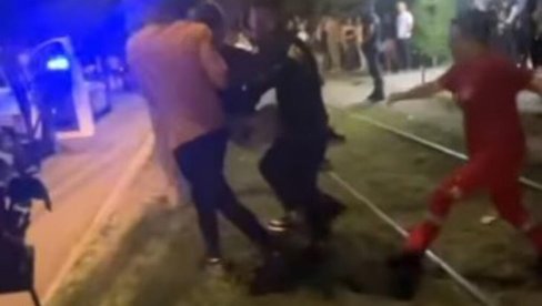 KRVAVA NOĆ U SMEDEREVU: Izboden mladić u noćnom klubu, policija ga iznela iz lokala (VIDEO)