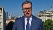 ZAJEDNO I UJEDINJENI POBEDIĆEMO SVE IZAZOVE: Vučić se obratio građanima sa terase Predsedništva - Pozivam ljude da nastavimo da radimo