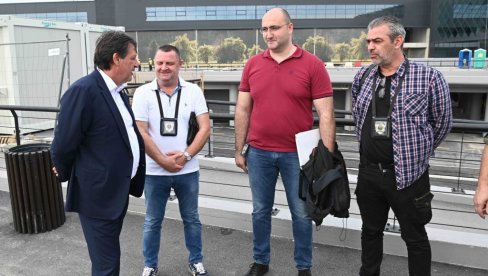 POLICIJA ĆE POJAČATI KONTROLU: Ministar Gašić - Sprečićemo rad divljih taksista na Aerodromu Nikola Tesla