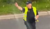 KAO DA JE SKRIVENA KAMERA Pogledajte kako sarajevski policajac zaustavlja vozilo (VIDEO)