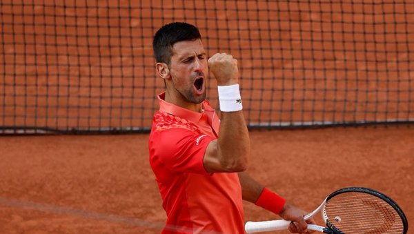 ШАТРИЈЕ ЋЕ ДА ГРМИ: Новак Ђоковић има невероватну подршку против Карлоса Алкараза (ВИДЕО)