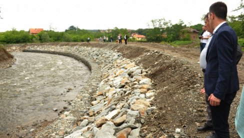 ЗАШТИТА ОД ИЗЛИВАЊА: Изградња обалоутврде на реци Рибници код Краљева