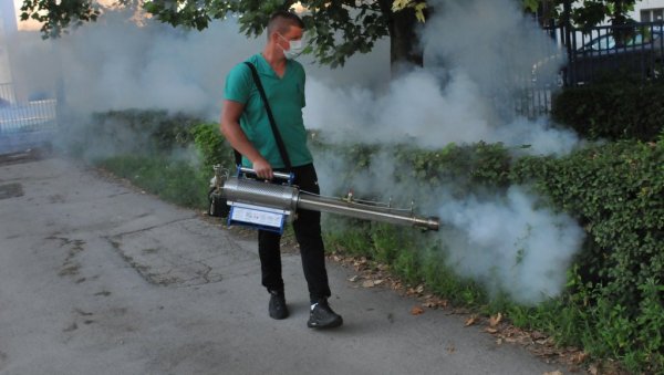 НА ИНСЕКТЕ АКО ВРЕМЕ ДОЗВОЛИ: У Београду настављају акцију сузбијања комараца на више локација