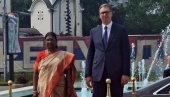 (UŽIVO) VUČIĆ SA MURMU: Svečani doček za indijsku predsednicu ispred Palate Srbija (VIDEO)