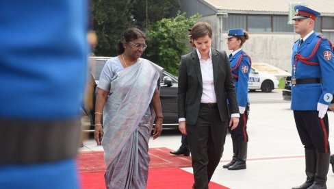 ХВАЛА НА ПОСЕТИ НАШОЈ ЗЕМЉИ: Брнабићева испратила председницу Индије