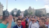 (UŽIVO) POLITIČKI PROTESTI U BEOGRADU: Seka Sablić pričala o vremenu kad su Srbijom vladali oni koji organizuju protest