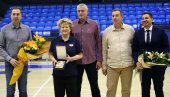 КАКВА ЧАСТ ЗА МАРИНУ МАЉКОВИЋ: Председник КСС Предраг Даниловић уручио селекторки Награду за животно дело УКТС