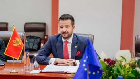 ПОЧЕЛЕ КОНСУЛТАЦИЈЕ: Милатовић са представницима Покрета Европа сад
