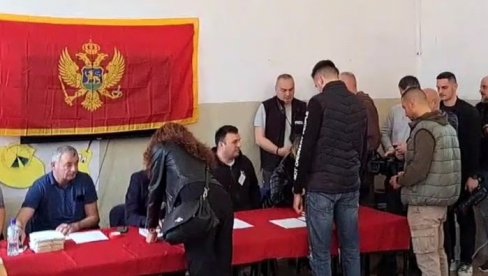 МАЊИНЕ БИ ДА УПРАВЉАЈУ Аналитичари предвиђају да би се формирање Владе Црне Горе могло отегнути до новембра