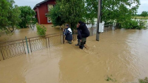 DOBRE VESTI: Vlada uvećala iznose pomoći za svih pet kategorija oštećenja u poplavama