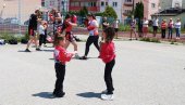 IZAŠLI DA PODRŽE SVOG LUNETA I SVE UHAPŠENE SRBE: Javni trening kik-boks kluba Kosovska Mitrovica (FOTO)