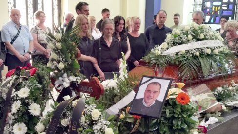 ZBOGOM, NAŠ DRAGI ŠOLE: Na Novom groblju ispraćen novinar Arsenije Šoškić