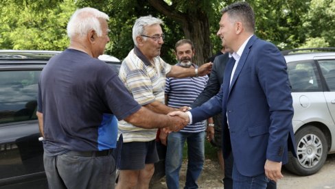 НАКОН ПОПЛАВА: Министар Јовановић у посети Градској општини Лазаревац