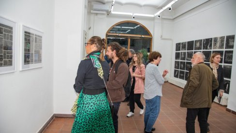Изложба слика Божидара Плазинића у галерији „Терра“ у Кикинди