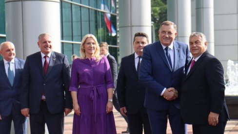 ORBAN I DELAGACIJA MAĐARSKE STIGLI U BANJALUKU: Dočekali ih Dodik i Cvijanovićeva (FOTO)