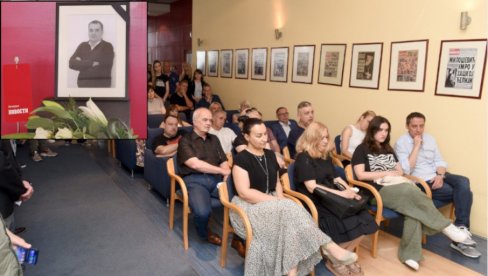 ČOVEK IZA KOGA JE OSTAO TRAG: Večernje novosti su se na komemoraciji oprostile od kolege Arsenija Šoškića