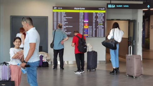 ОДШТЕТА ТЕК ПОСЛЕ ТРИ САТА КАШЊЕЊА: Каква су права путника када дође до отказивања чартер лета