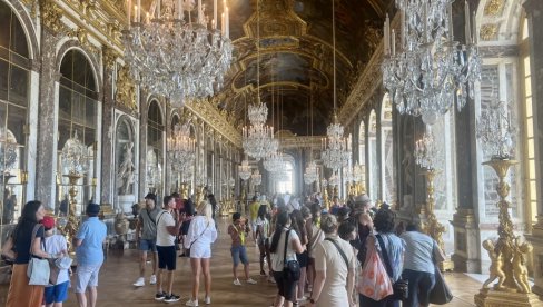 РАСКОШНИ ВЕРСАЈ БЛИСТА ЧЕТИРИ ВЕКА: Новости у посети чувеној француској палати поводом великог јубилеја (ФОТО/ВИДЕО)