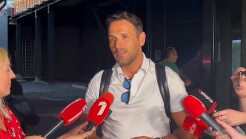 SPREMAN ZA KONCERT: Nikos Vertis stigao u Beograd i raduje se druženju sa publikom (FOTO/VIDEO)