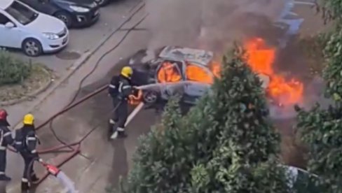 DETALJI DRAME U NOVOM SADU: Automobil potpuno izgoreo, vozač sprečio tragediju