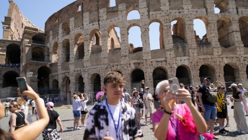 O RIMU SAMO ITALIJANI: Koja pravila važe za turističke vodiče u inostranstvu