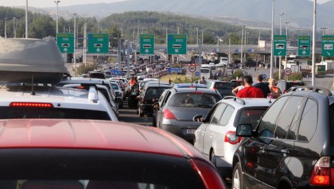 PRAŠTAJTE: Srpkinja napravila haos na grčkoj granici, a gužva na prelazu ogromna