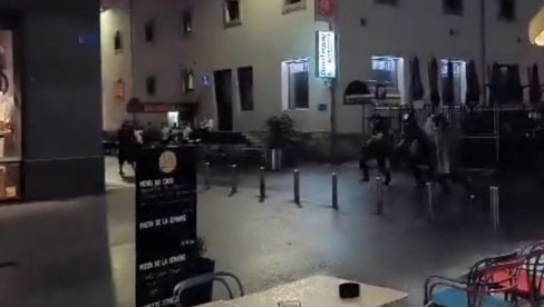 NEREDI I U ŠVAJCARSKOJ: Demonstranti provaljivali u prodavnice i napadali policiju (VIDEO)