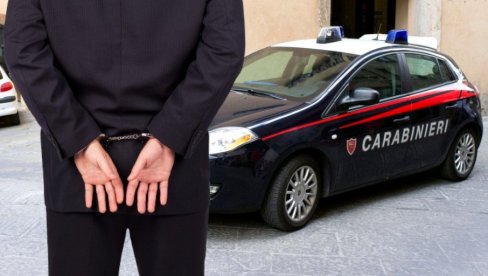 UHAPŠEN ALBANAC U ITALIJI: Karabinijeri mu pretresli stan, drogu našli na urnebesnom mestu