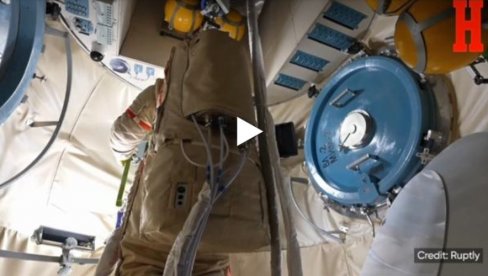ОВАКО ИЗГЛЕДА ПРИПРЕМА ЗА ВАНРЕДНЕ СИТУАЦИЈЕ У СВЕМИРУ: Руски астронаут Константин Борисов на обуци