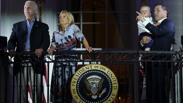 ЏО ГУБИ ЖИВЦЕ ЗБОГ ХАНТЕРА: Председника САД наљутило питање о умешаности у иностране послове његовог сина