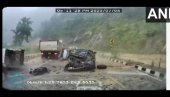 SNIMAK KOJI LEDI KRV U ŽILAMA: Dva automobila se u sekundi pretvorila u hrpu metala (VIDEO)