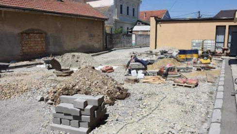 MENJA SE CENTAR BATAJNICE: Opština Zemun ulaže u obnovu saobraćajnica i javnih površina
