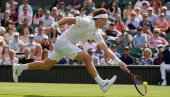 SENZACIJA SA VIMBLDONA PODRŽAO ĐOKOVIĆA: Engleski teniser okrivio glavnog sudiju sa meča Novaka i Sinera