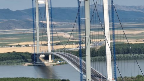 ЗЛАТНА КАПИЈА: Отворен трећи највећи мост у Европи (ВИДЕО)