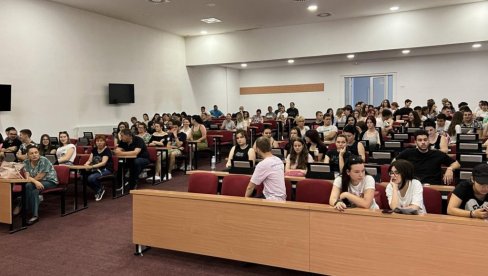 LETO NA ZAKINTOSU I KRFU: Opština Obrenovac nagradila najbolje đake i studente