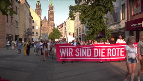 Немачка: Митинг против владе у Нирнбергу против испоруке оружја Украјини