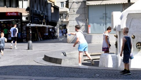 ТОПЛОТНИ ТАЛАС ПРЖИ СРБИЈУ: РХМЗ упозорава на високе температуре