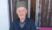 ШАЈКАЧА СЕ НЕ СКИДА ПРЕД ТЕРОРИСТИМА: Куртијеви специјалци под пуном ратном опремом малтретирали деда Димитрија због српске капе