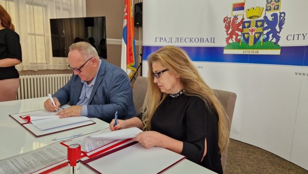 ДОБИЈАЈУ ВЕЋА ПРАВА: Нови колективни уговор за чиновнике у Лесковцу