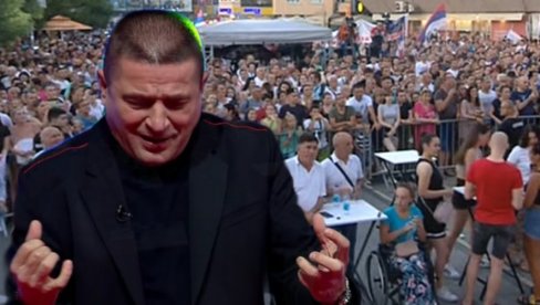 VIJORE SE TROBOJKE, NAROD ČEKA BAJU: U Banjaluci počeo koncert Živjeće Srpska svoja na svome (FOTO)