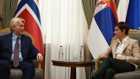 СРБИЈА ИМА СТАБИЛНОГ ПАРТНЕРА У НОРВЕШКОЈ: Брнабићева примила у опроштајну посету амбасадора Јелстада