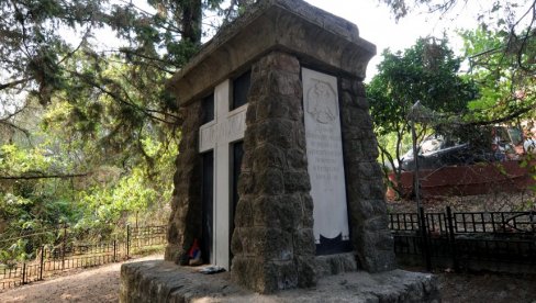 VETAR SA PANTOKRATORA NOĆU DONOSI ZVUK TRUBE: Grkinja Dora poklanja Srbiji imanje na kom je možda naše vojno groblje
