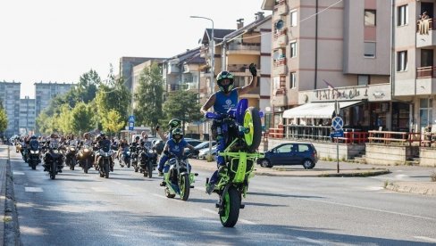 SPEKTAKL ZA LJUBITELJE MOTORA: U Istočnom Sarajevu 14. moto-skup, defile u organizaciji MK Il Paradiso